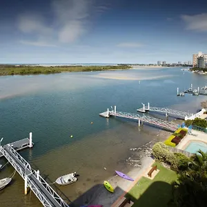 On The River Aparthotel Maroochydore
